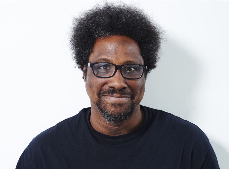 Kamau Bell Wife, Net Worth, Height, Parents, Family, Biography