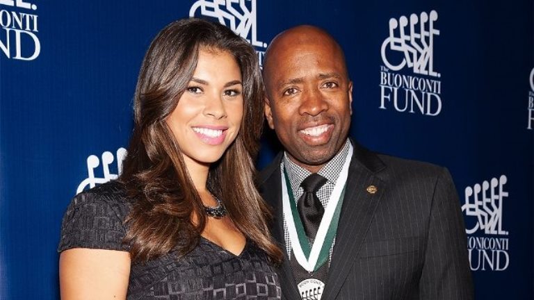 Kenny Smith Wife, Daughter, Son, Family, Net Worth, Height, Measurements
