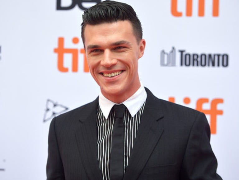 Who Is Finn Wittrock’s Wife, Sarah Roberts? His Height, Age, Is He Gay?