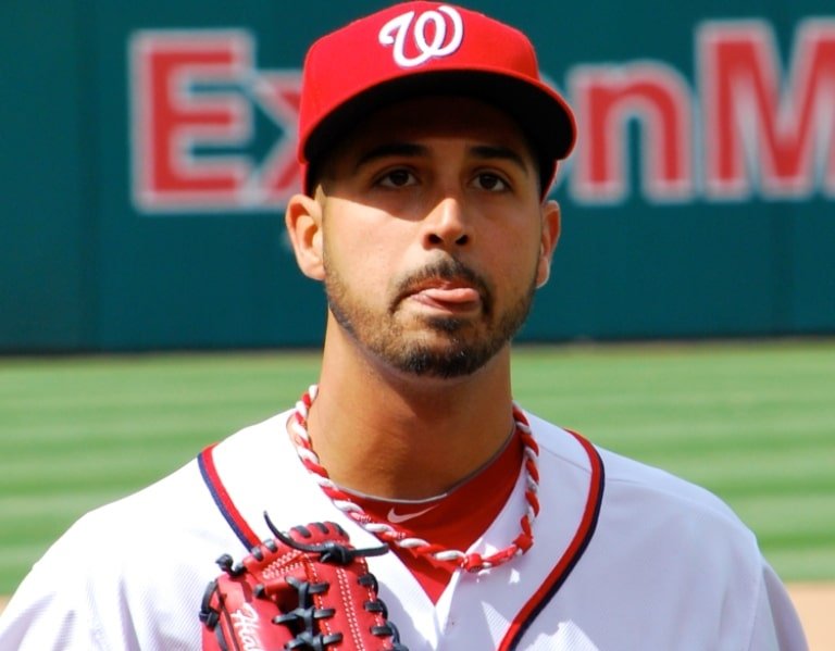 Gio Gonzalez Biography, Wife, Stats, Contract, Salary and Other Facts