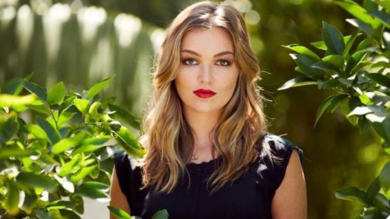 Who Is Lili Simmons? Her Parents, Age, Dating, Boyfriend, Bio 