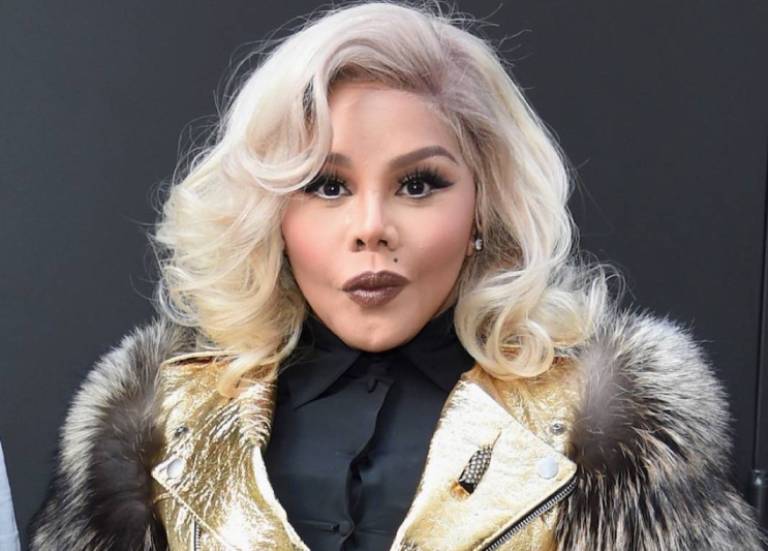 Lil Kim Bio, Net Worth, Daughter, Plastic Surgery and Other Details
